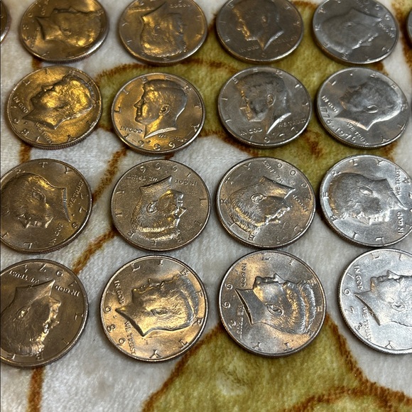 Large Estate Sale Kennedy Half Dollar Coin Collection - Picture 5 of 11
